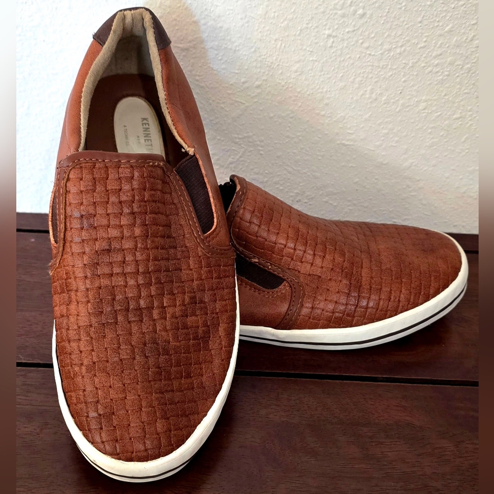 Boys Kenneth Cole Brown Loafers Size 3